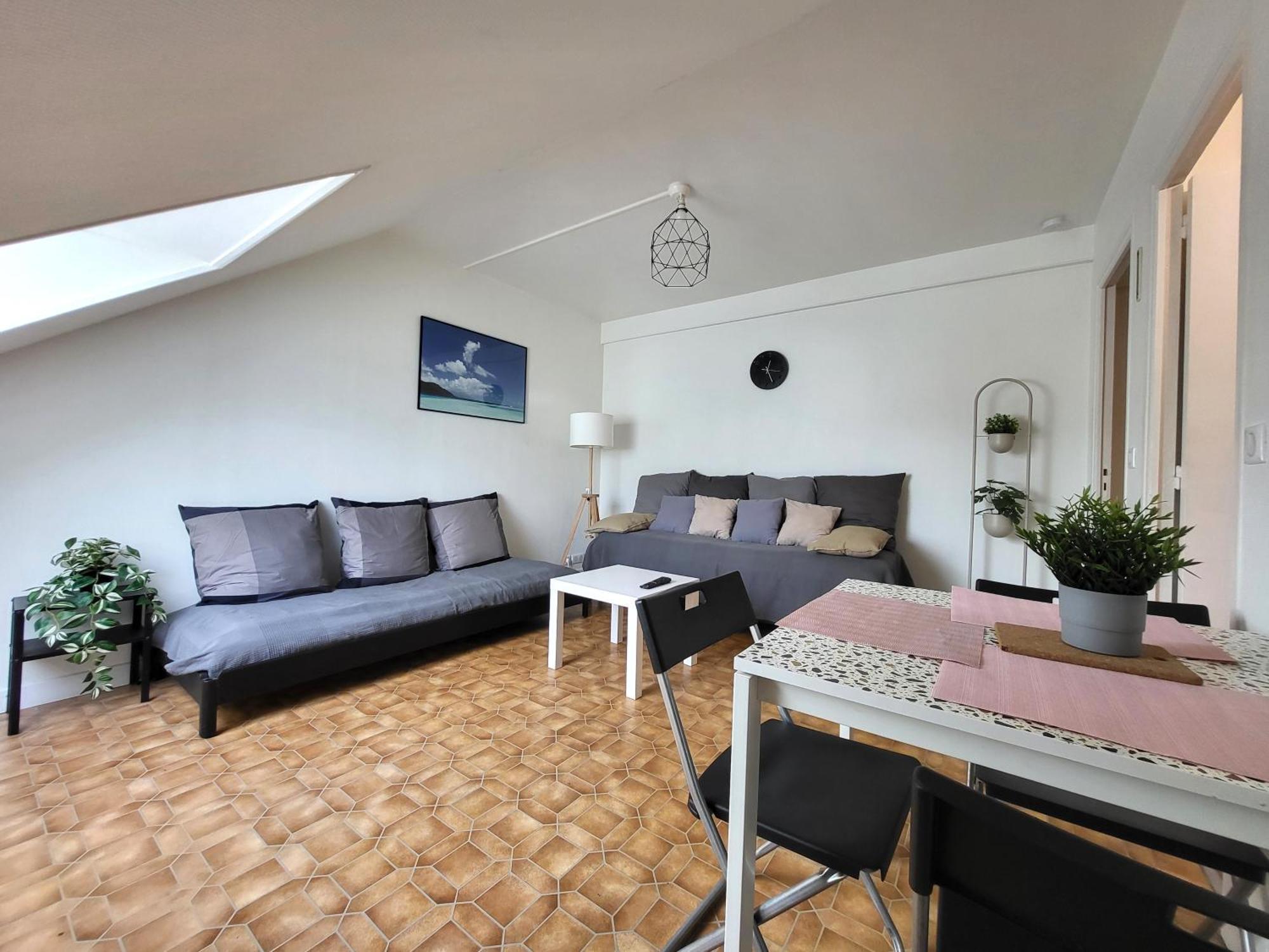 St-Quentin-En-Yvelines Plusieurs Appartements Avec Parking 特拉普 外观 照片