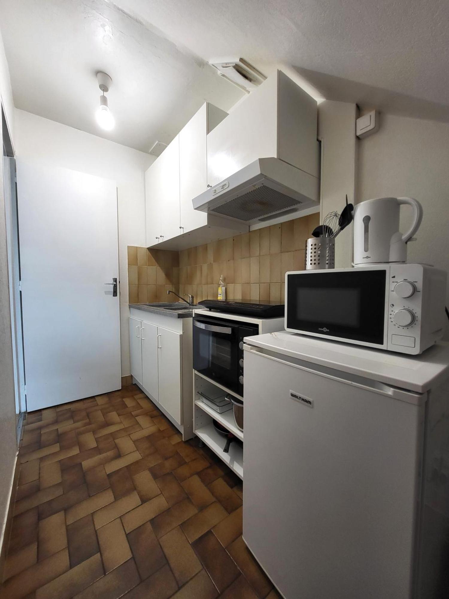 St-Quentin-En-Yvelines Plusieurs Appartements Avec Parking 特拉普 外观 照片