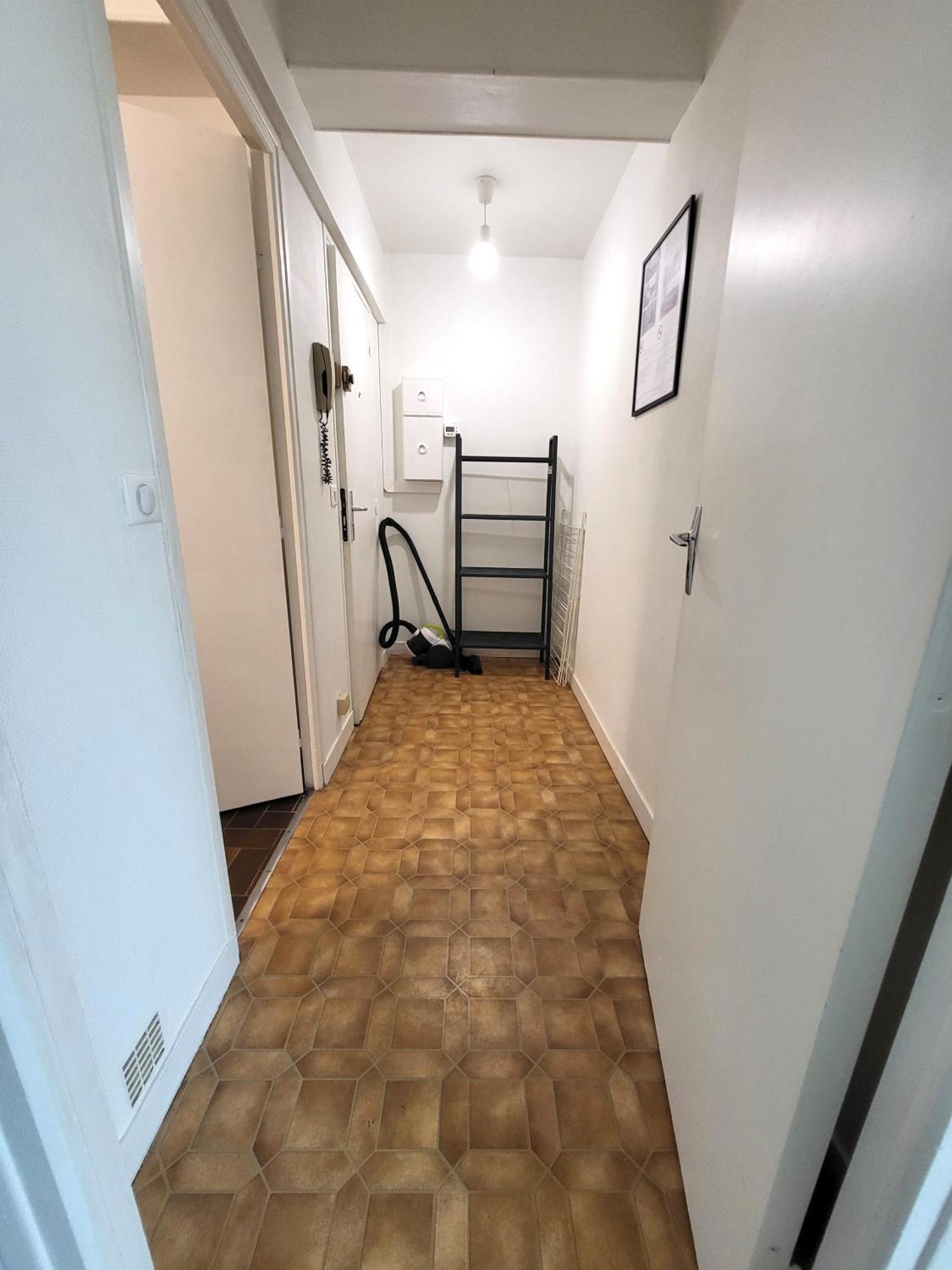 St-Quentin-En-Yvelines Plusieurs Appartements Avec Parking 特拉普 外观 照片
