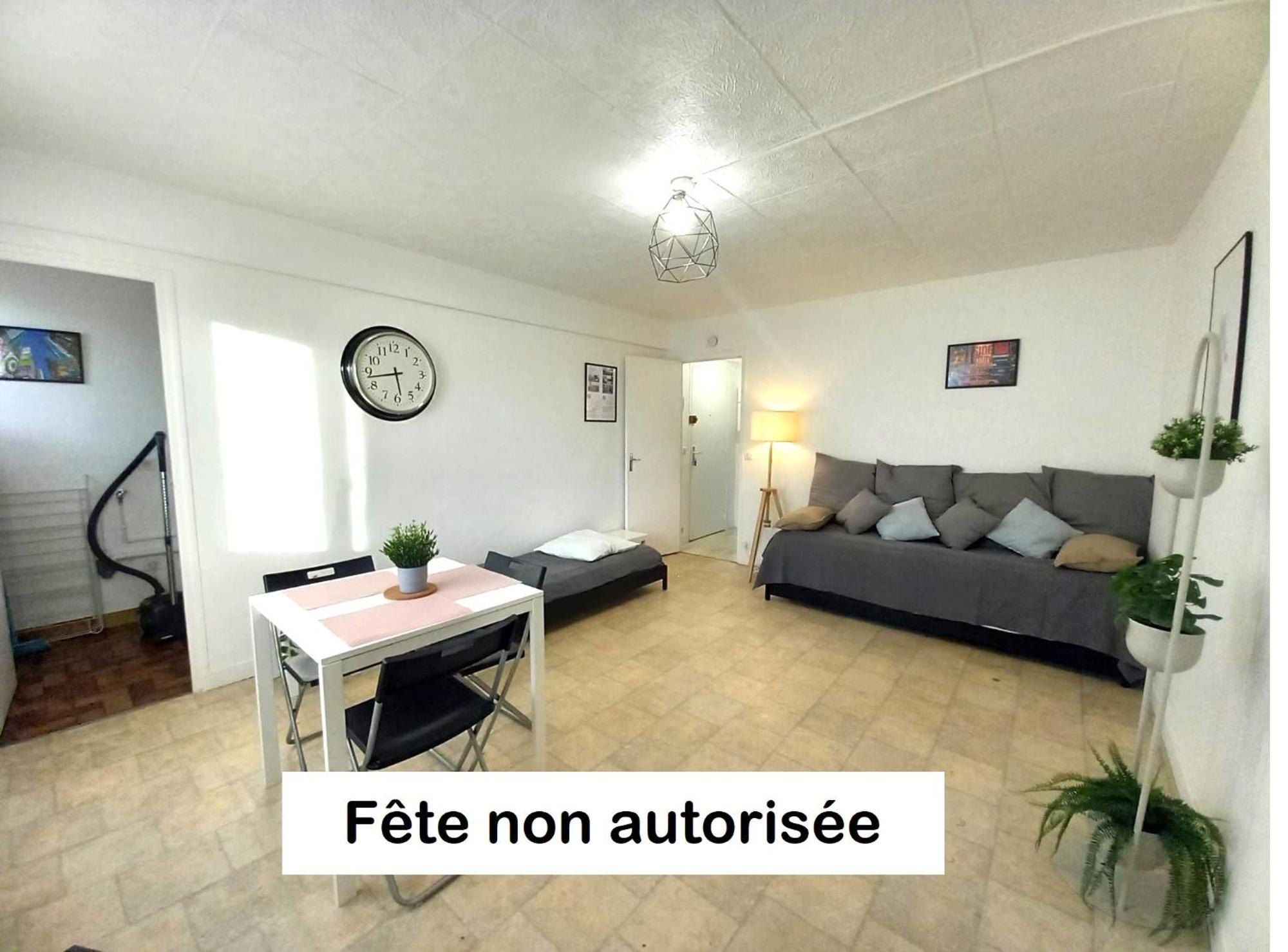 St-Quentin-En-Yvelines Plusieurs Appartements Avec Parking 特拉普 客房 照片