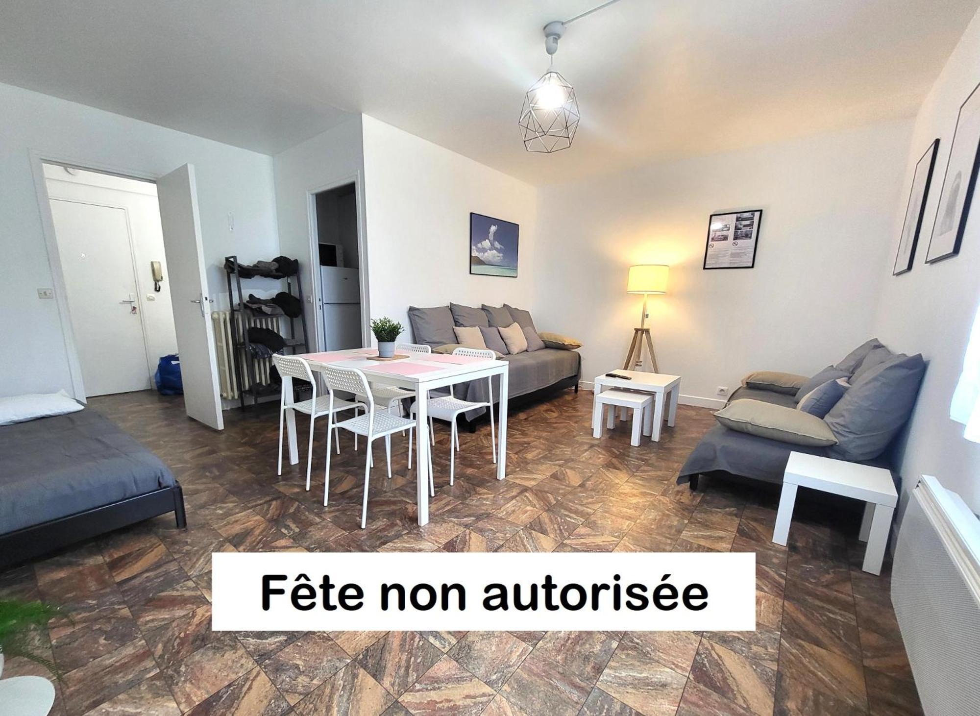 St-Quentin-En-Yvelines Plusieurs Appartements Avec Parking 特拉普 客房 照片
