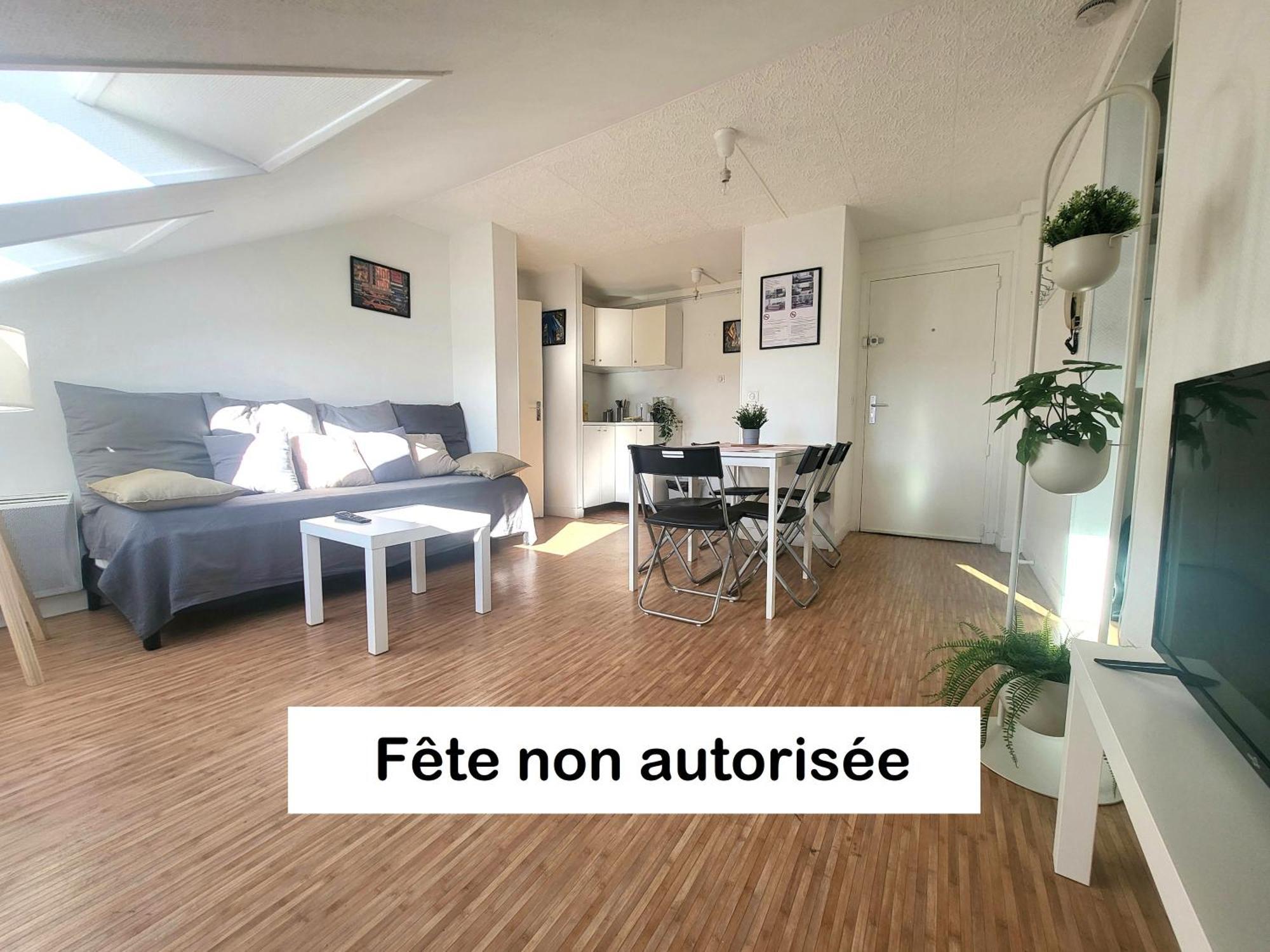 St-Quentin-En-Yvelines Plusieurs Appartements Avec Parking 特拉普 客房 照片