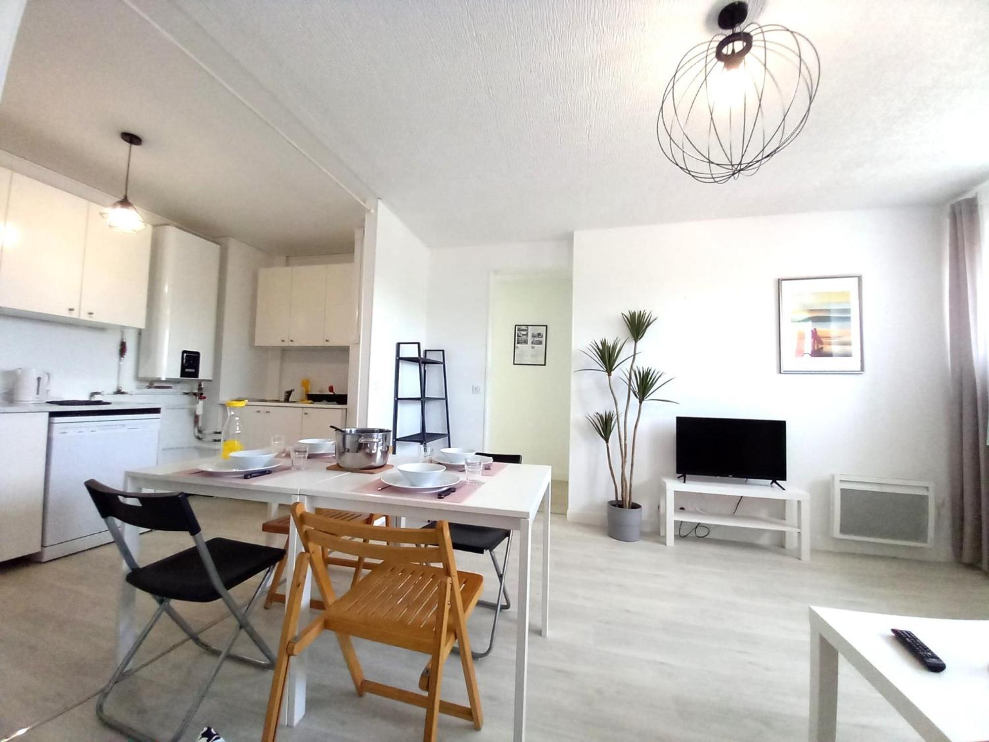 St-Quentin-En-Yvelines Plusieurs Appartements Avec Parking 特拉普 客房 照片